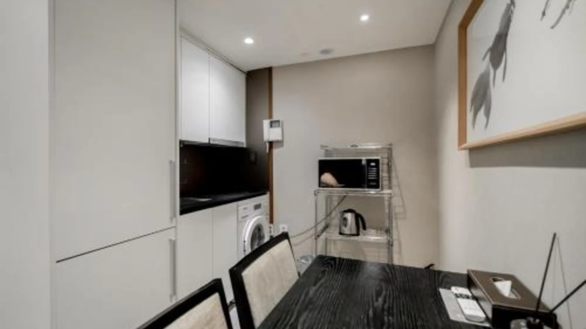 서울 오리엔스 호텔 앤 레지던스 명동 4성급 호텔 수영장