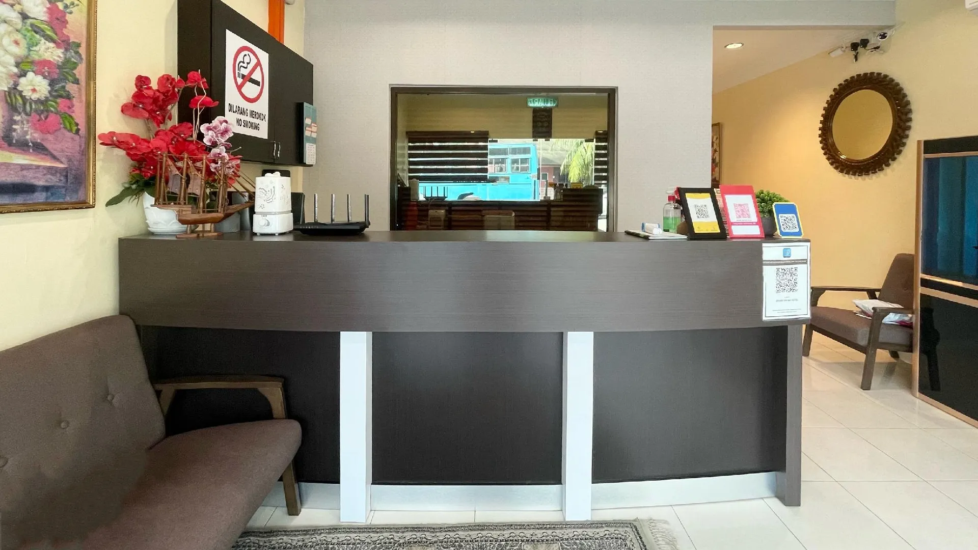 세리 만중 OYO 90369 Safari Hotel Lumut 2성급 호텔 레스토랑