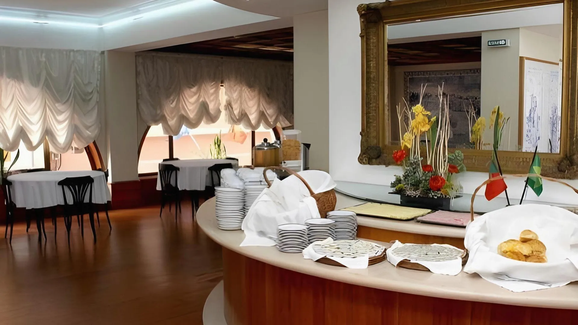 포보아 데 바짐 Luso Brasileiro 2성급 호텔 레스토랑