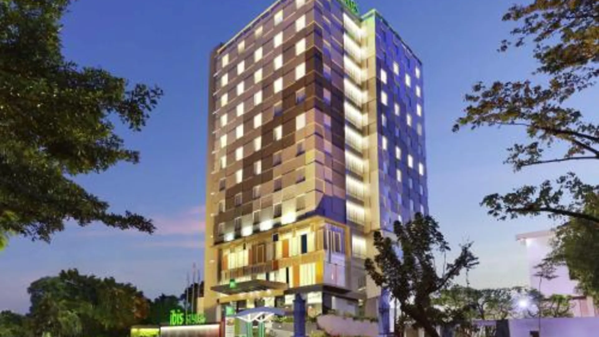 마카사르 이비스 스타일 마카사르 삼 라투랑이 3성급 호텔 스위트룸