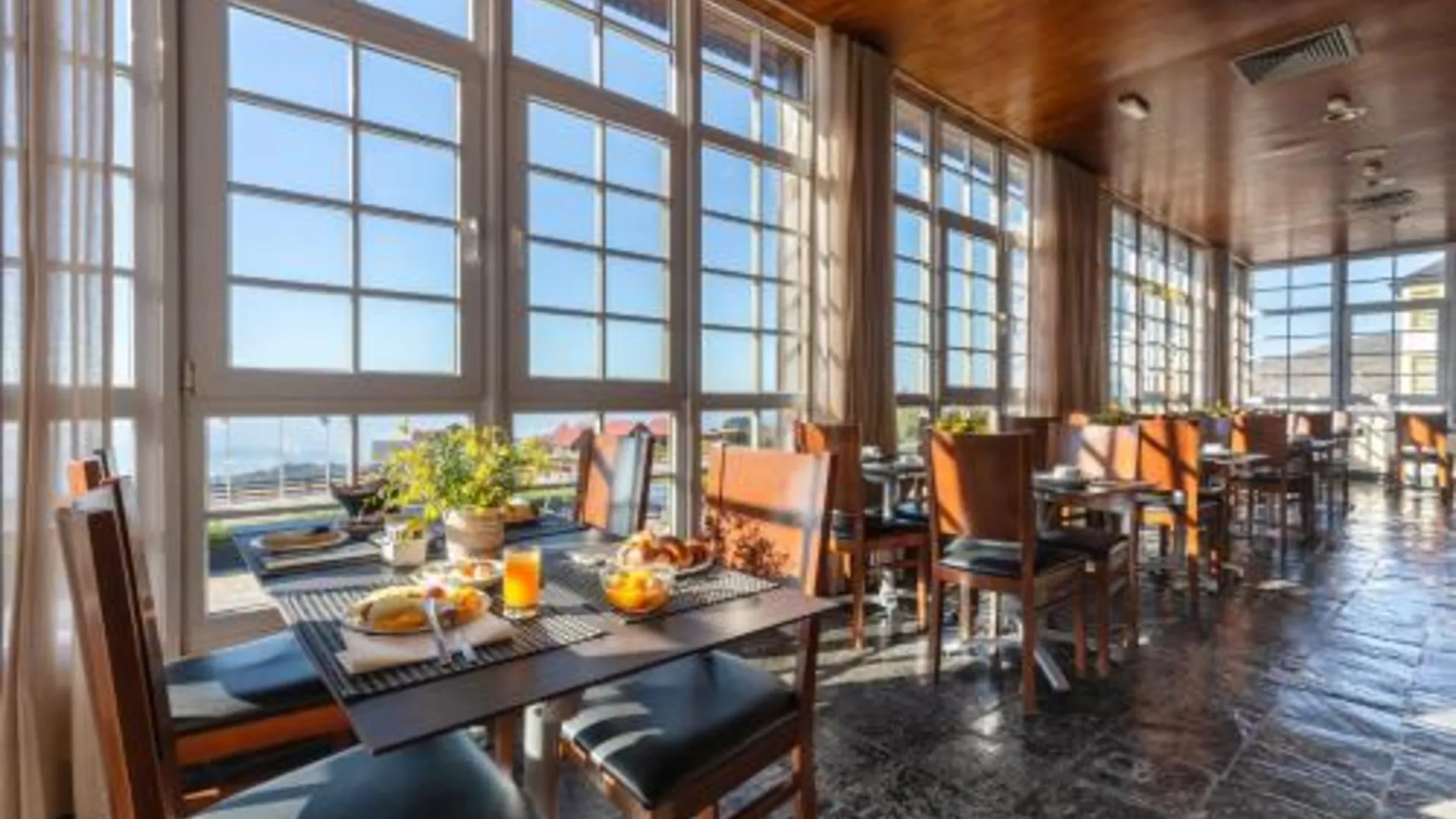 코르테스 두 메이우 Luna Chalets da Montanha 4성급 게스트하우스 로비