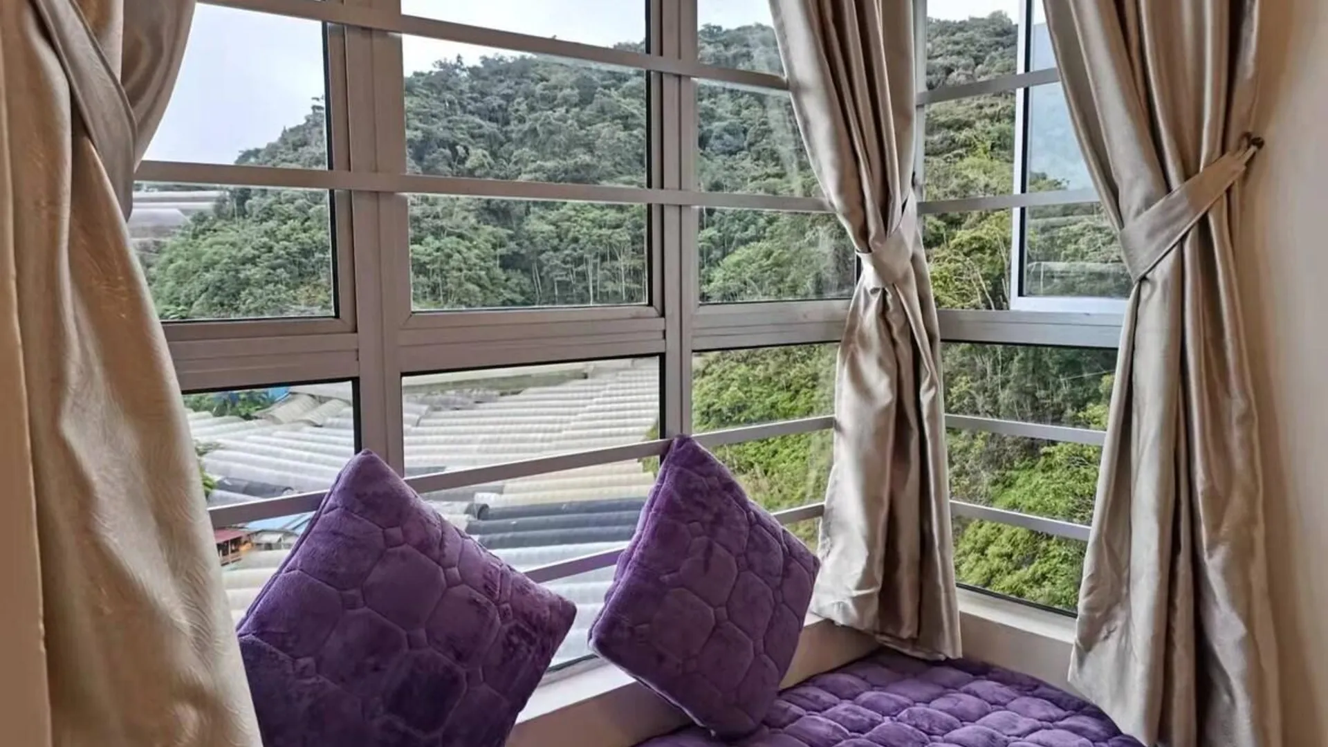 카메론 하일랜즈 브린창의 아파트먼트 (m², 침실 3개, 프라이빗 욕실 3개) 3성급 싱글룸 레스토랑