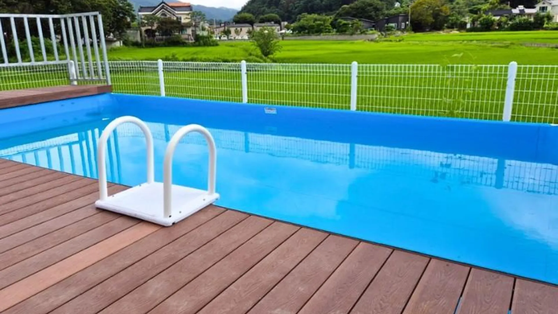 가평 가평 제이와이캠핑&카라반 2성급 게스트하우스 객실