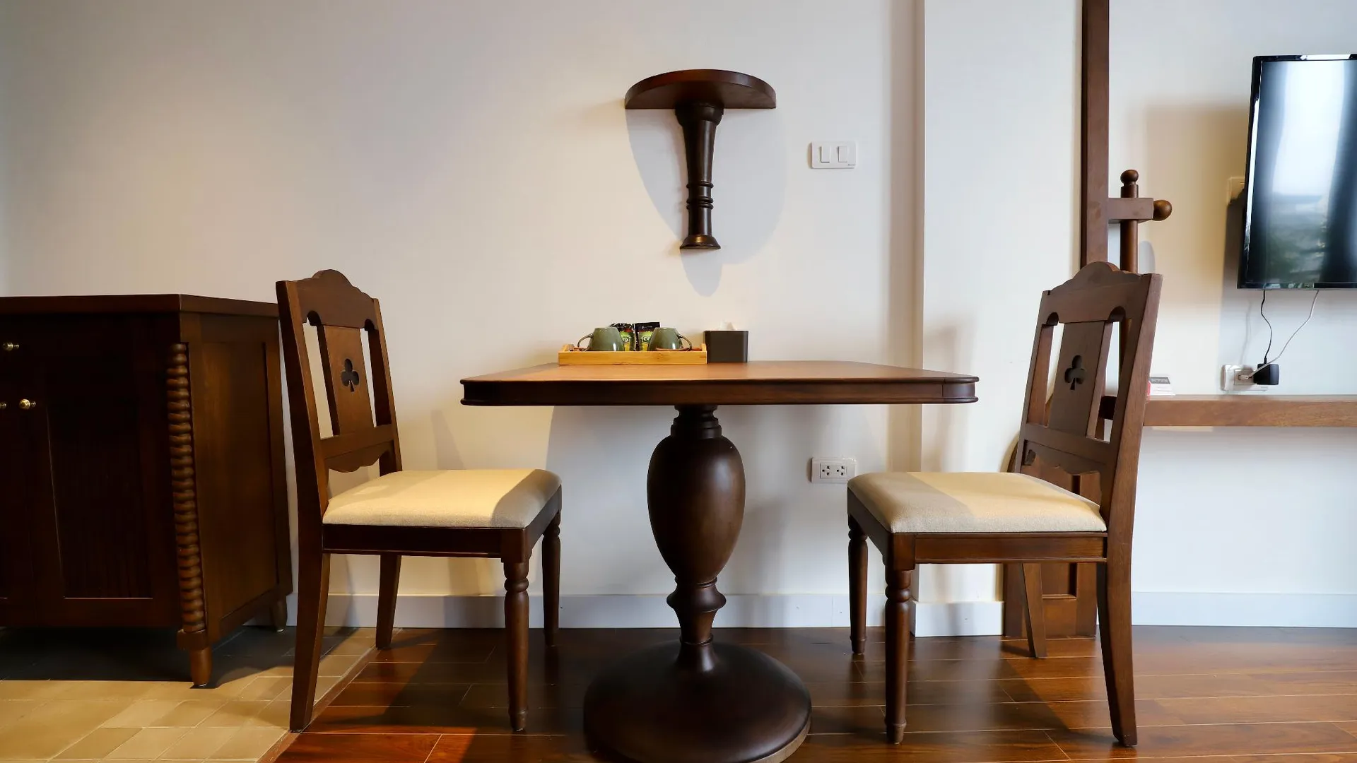 하노이 메종 냐 16 응우옌뀐 4성급 게스트하우스 객실