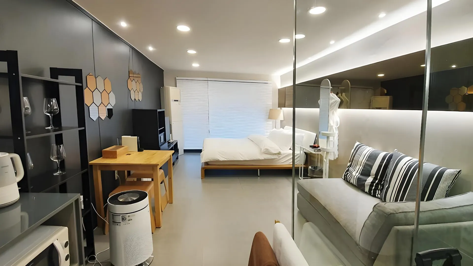 충주 페나테스 풀빌라 A동 3성급 게스트하우스 스위트룸