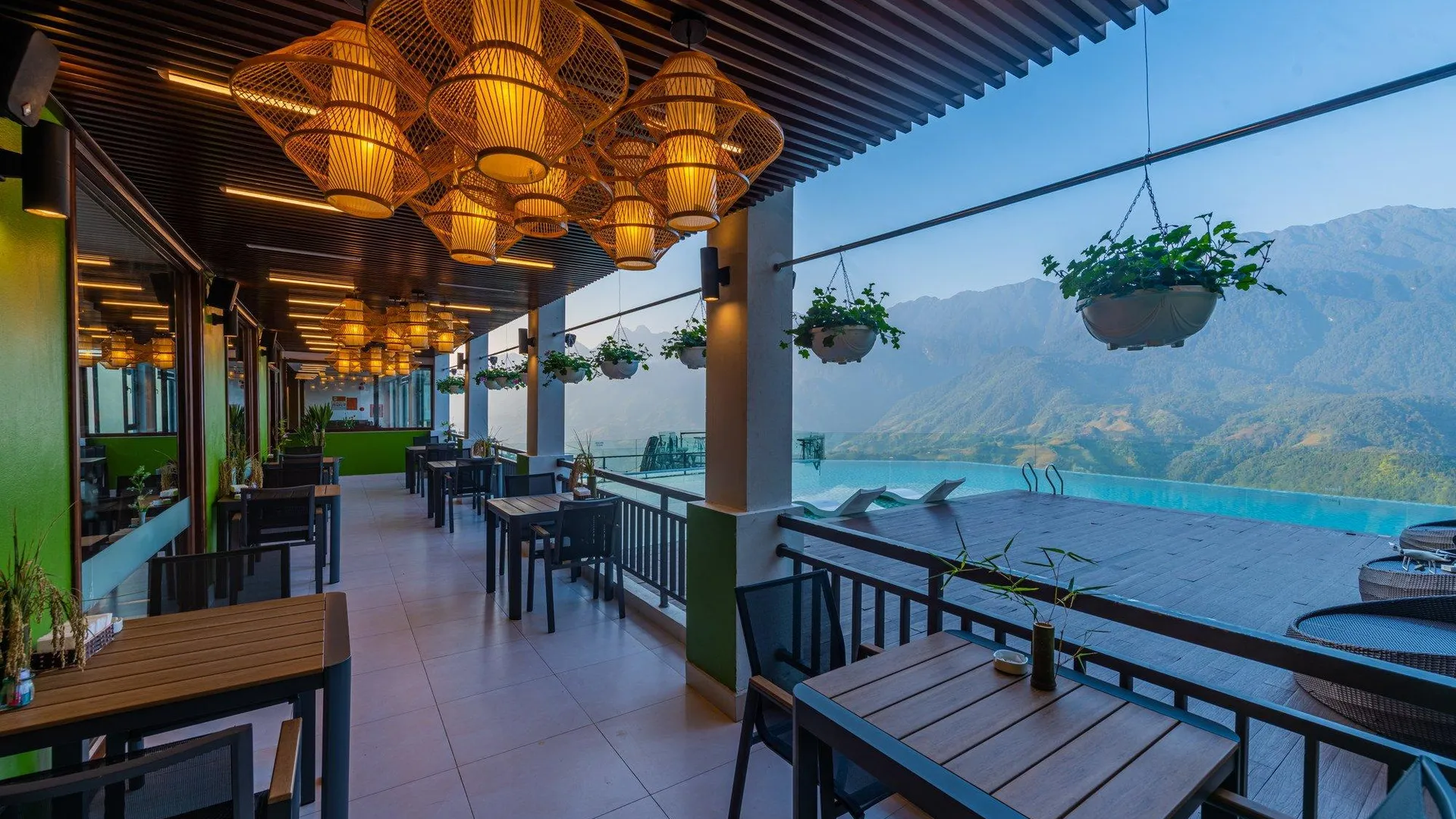 사파 뱀부 사파 호텔 4성급 호텔 레스토랑