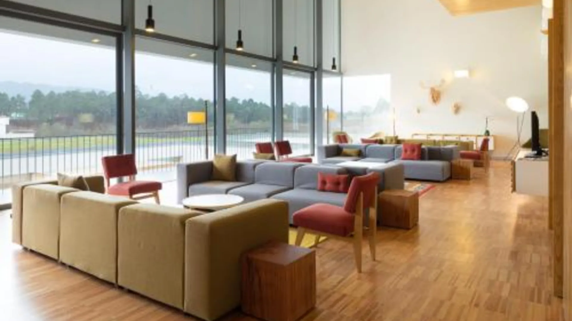 빌라 노바 데 체르베이라 호텔 민호 4성급 호텔 외관