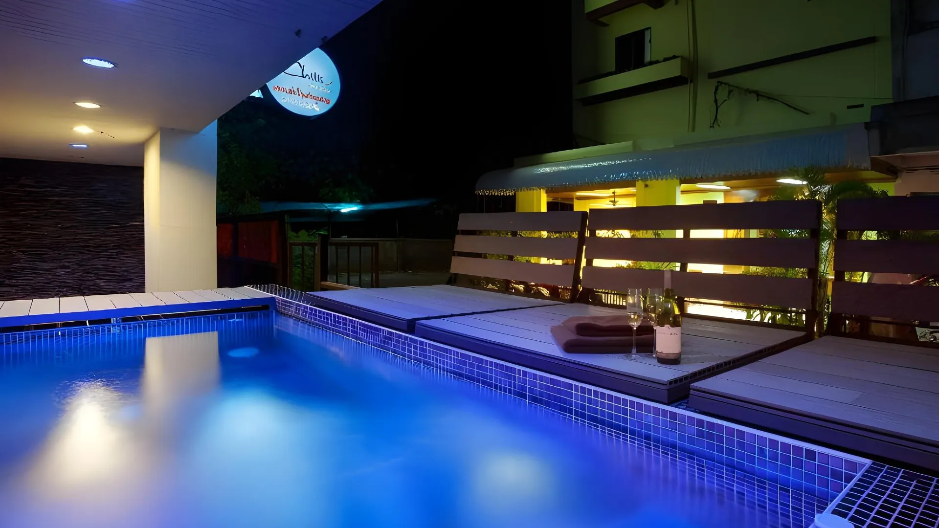 푸켓 Chilli Salza Patong 3성급 호텔 외관