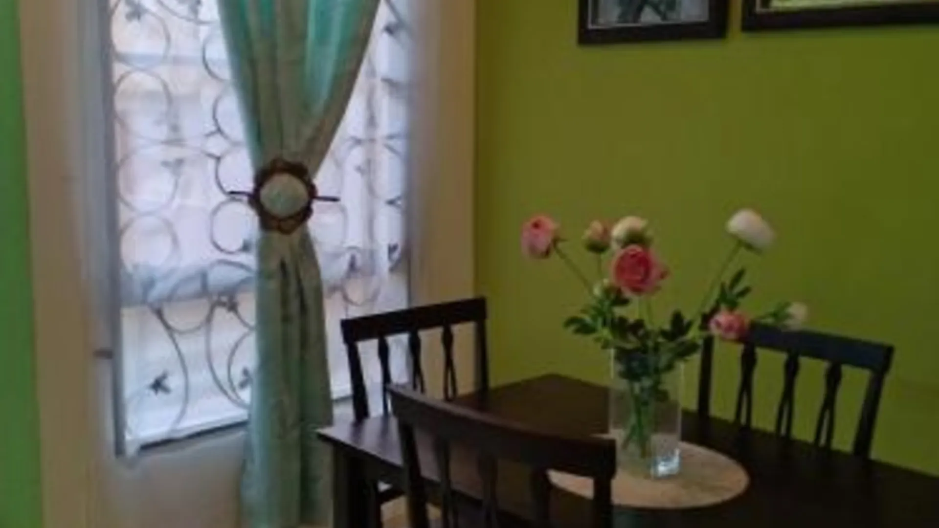 탄종 말림 (페락) 탄종 말림의 프라이빗 하우스 (93m², 침실 3개, 프라이빗 욕실 3개) 3성급 게스트하우스 수영장