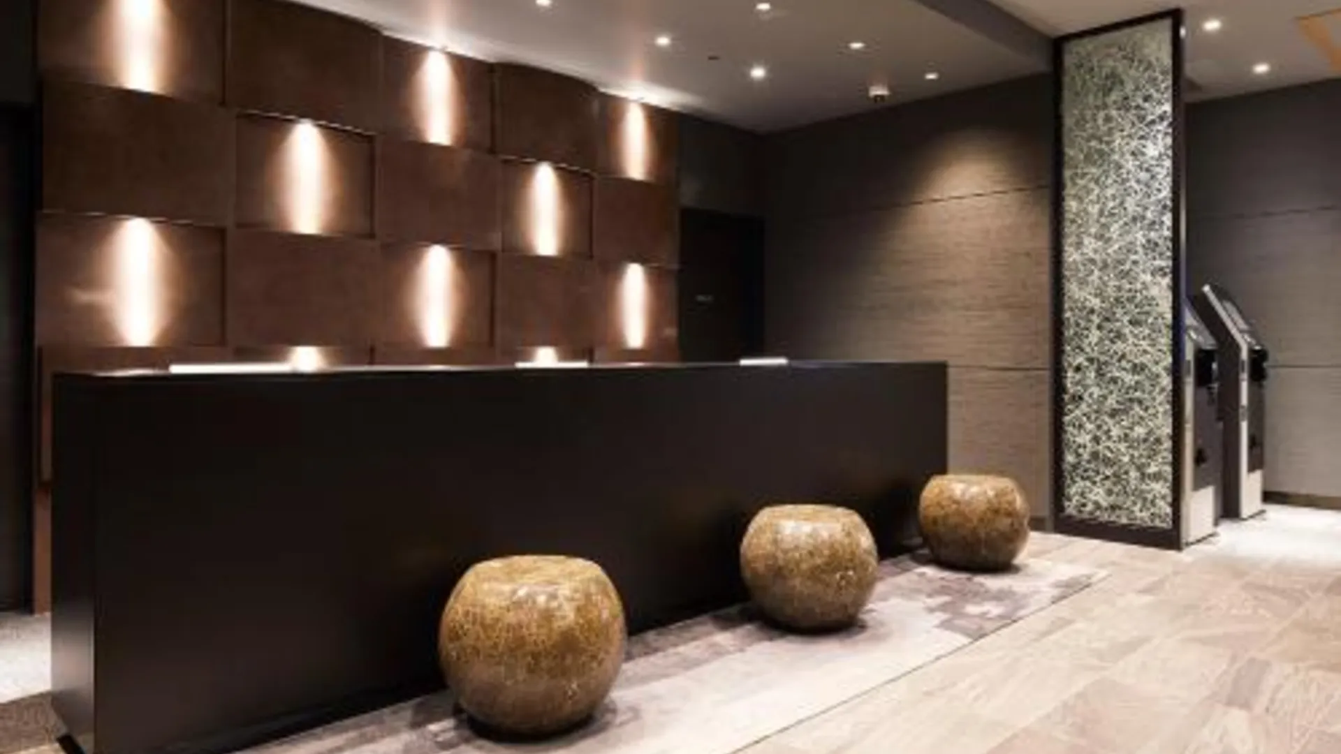 후쿠오카 비아 인 하카타구치 에키마에 - JR 웨스트 그룹 3성급 호텔 수영장