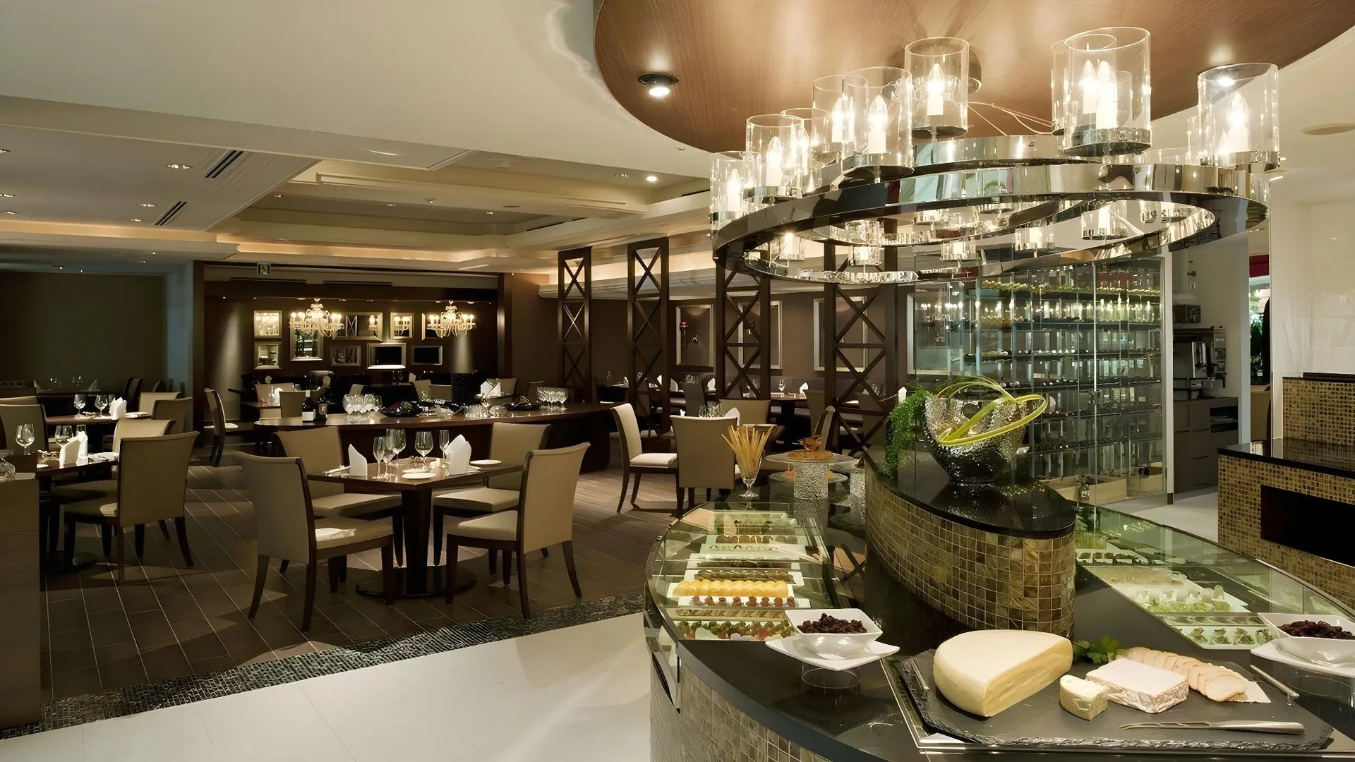 교토 브라이튼 호텔 5성급 호텔 수영장