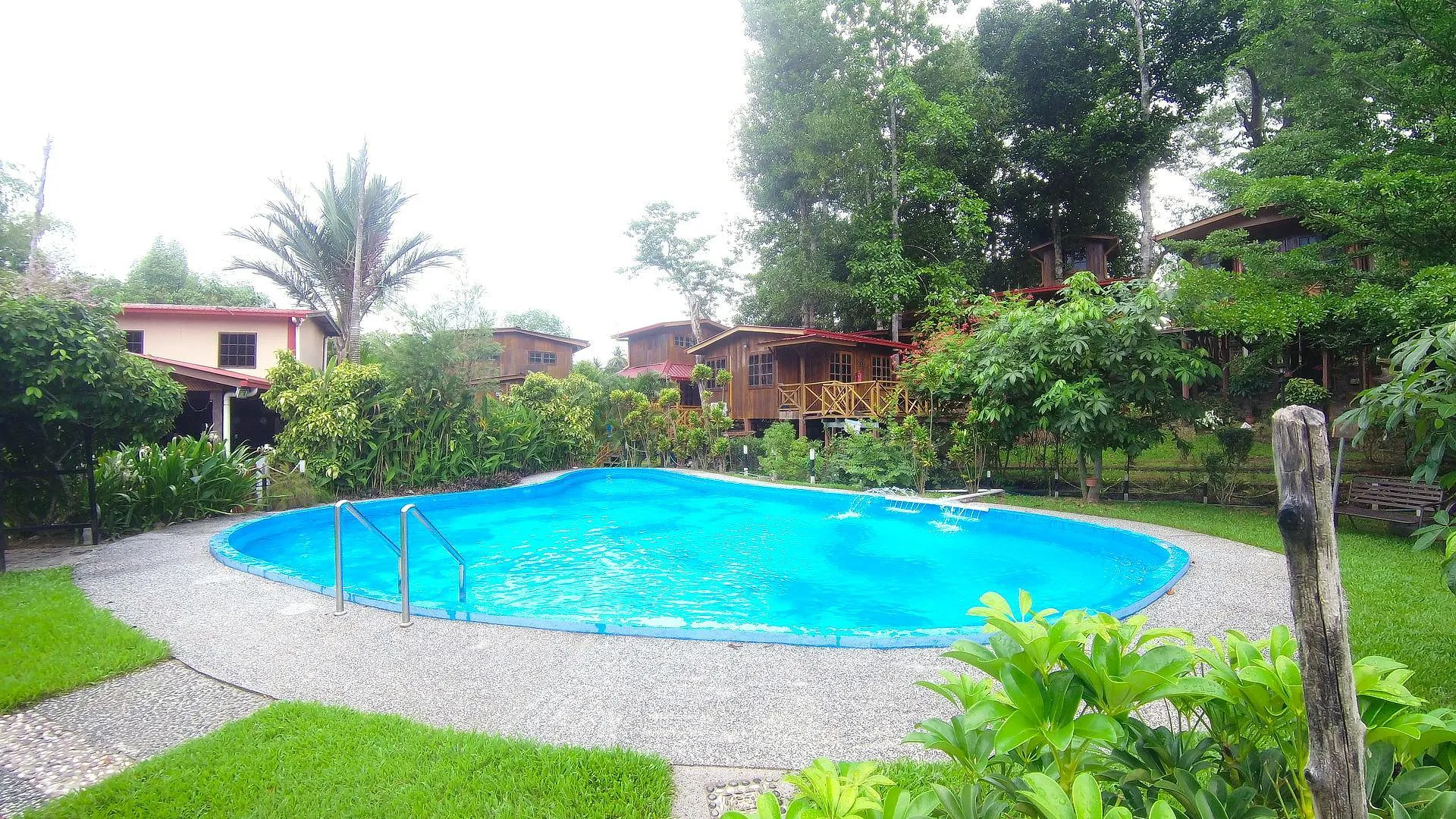 코타키나발루 보르네오 트리 하우스 호텔 객실