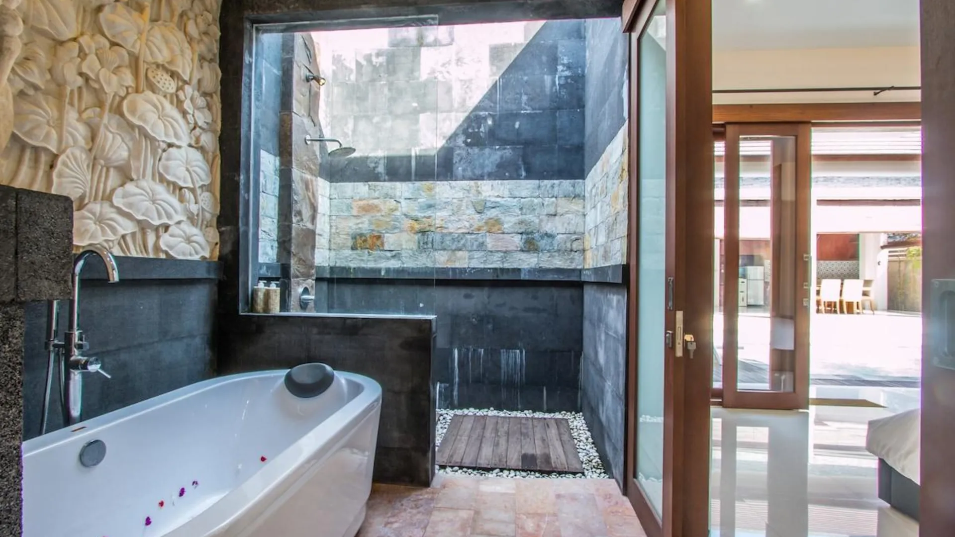 발리 짱구의 빌라 (m², 침실 2개, 프라이빗 욕실 2개) 2성급 싱글룸 스위트룸