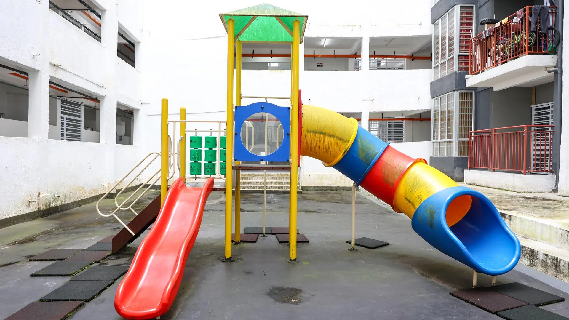 카메론 하일랜즈 브린창의 아파트먼트 (1115m², 침실 3개, 프라이빗 욕실 3개) 3성급 싱글룸 레스토랑