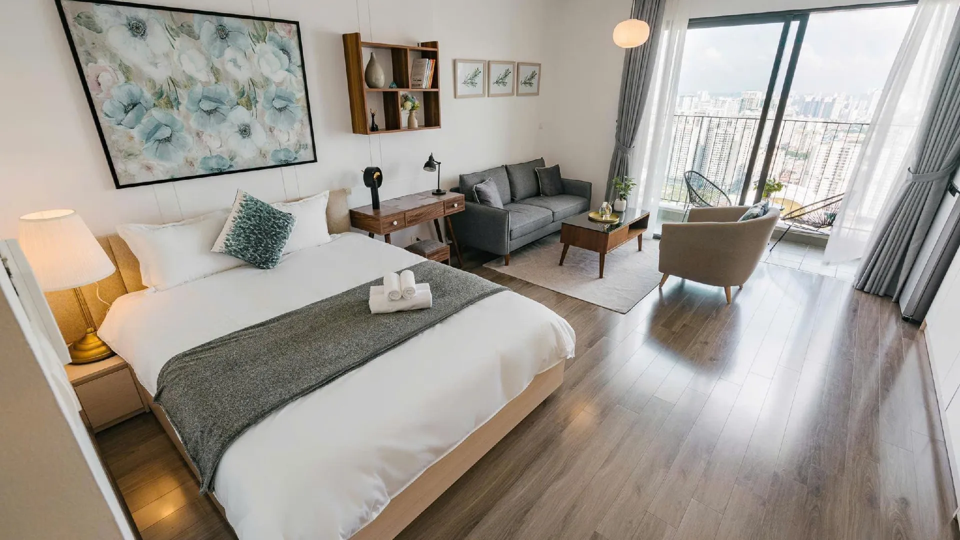 하노이 디캐피탈레 - 페리아 홈즈 5성급 게스트하우스 스위트룸