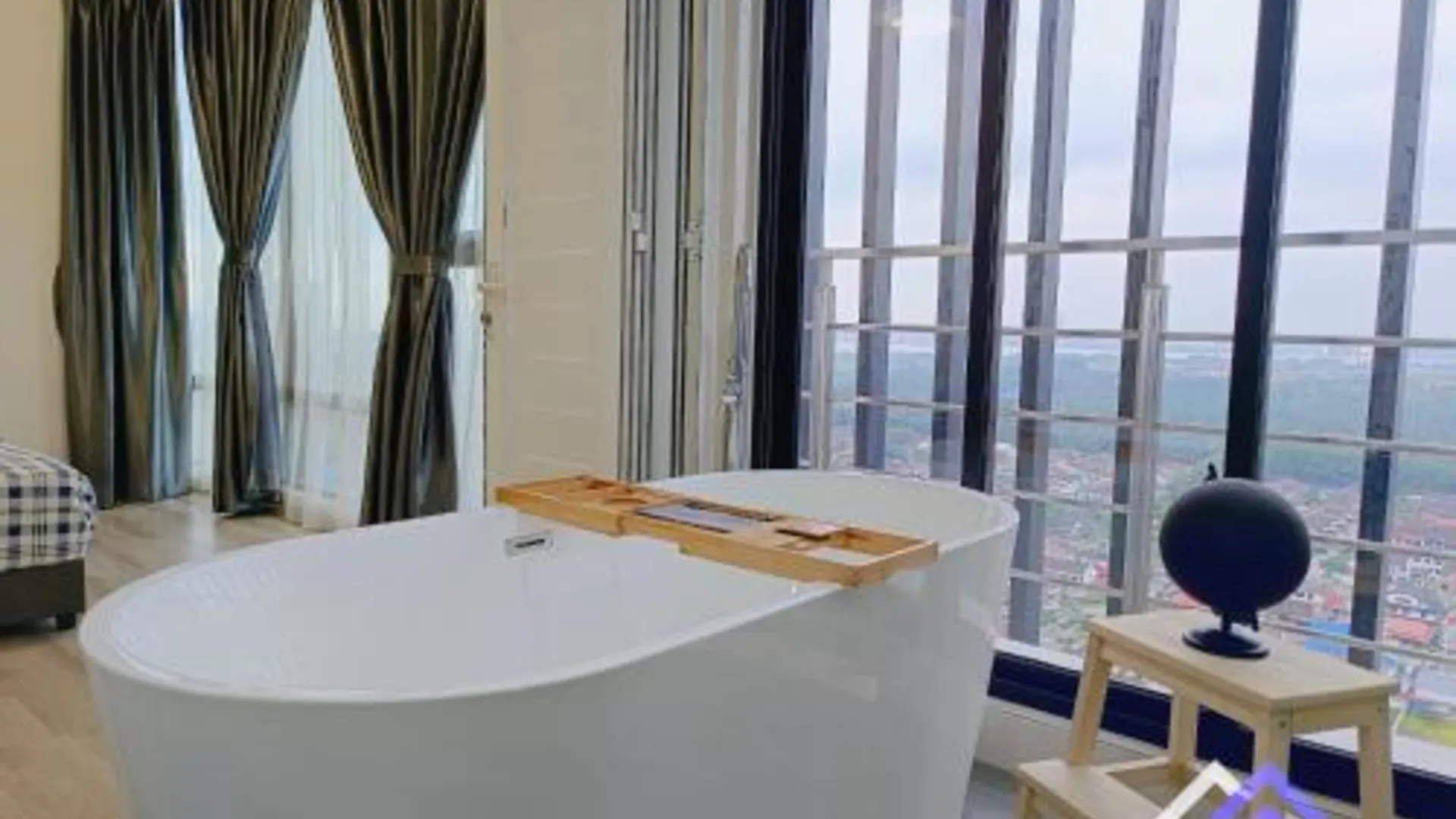 조호바루 / 조호르바루 수투랑바루의 아파트먼트 (91m², 침실 2개, 프라이빗 욕실 2개) 4성급 게스트하우스 수영장