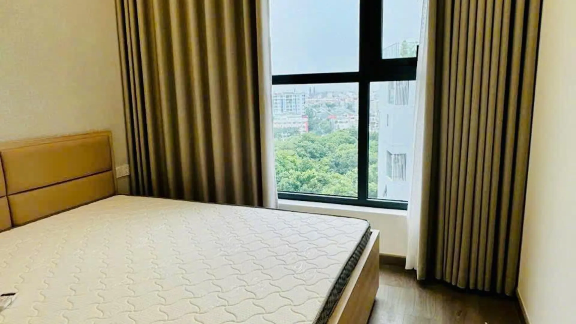 호치민 탄푸의 아파트먼트 (88m², 침실 2개, 프라이빗 욕실 2개) 5성급 싱글룸 수영장