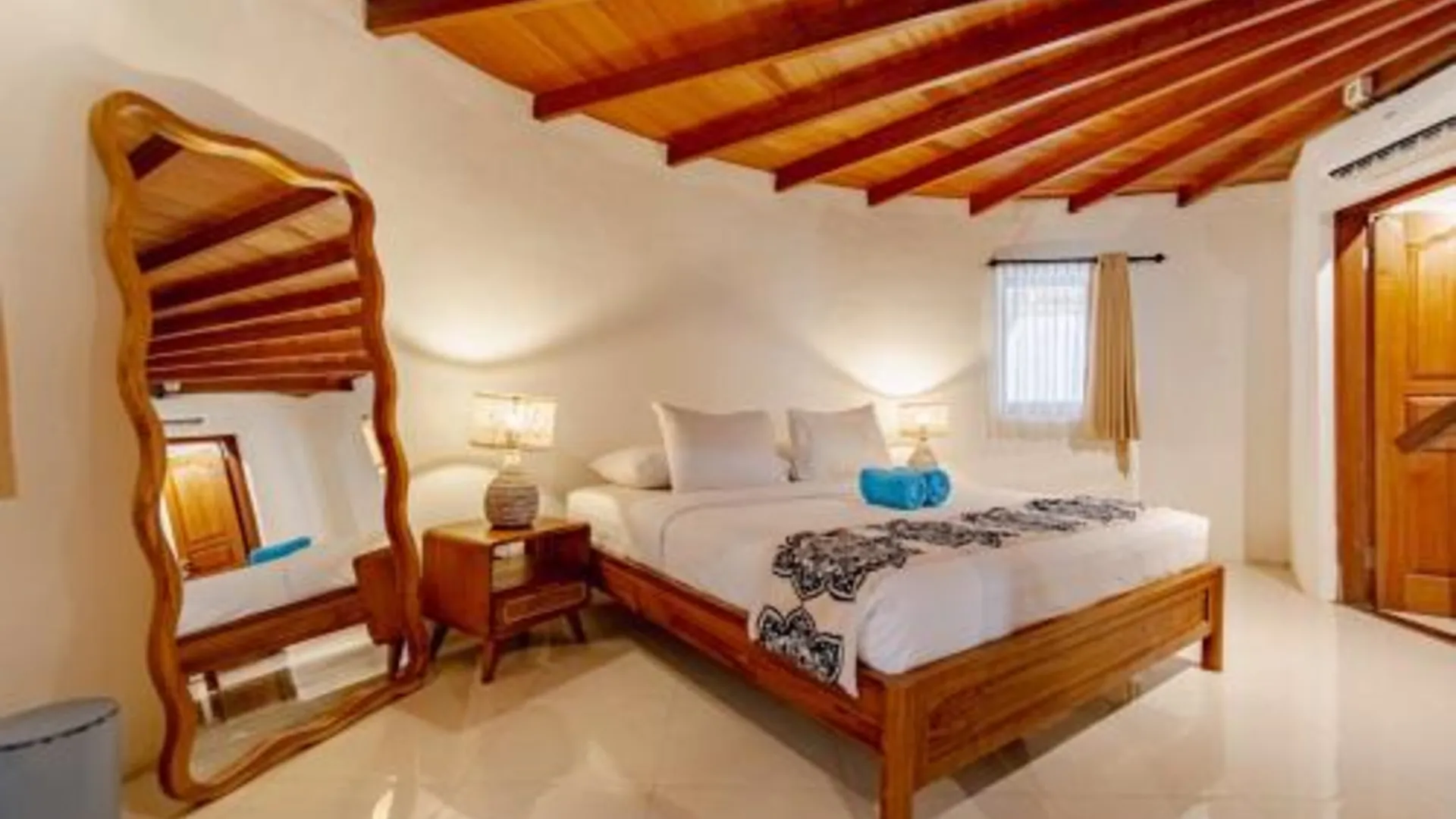 발리 Hemma Human Home 4성급 게스트하우스 스위트룸