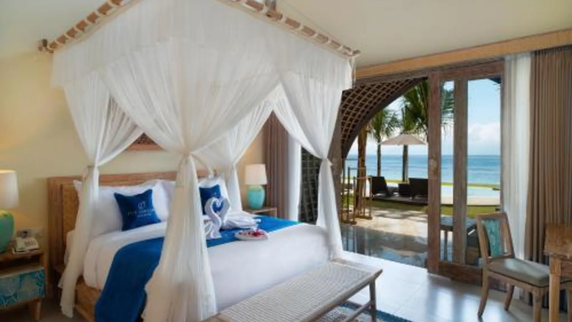 발리 더 산카라 비치 리조트 – 누사 페니다 호텔 스위트룸