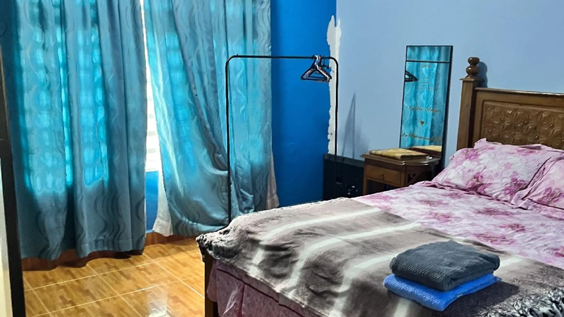 쿠알라 네랑 지트라의 프라이빗 하우스 (2400m², 침실 5개, 프라이빗 욕실 4개) 3성급 싱글룸 부대시설