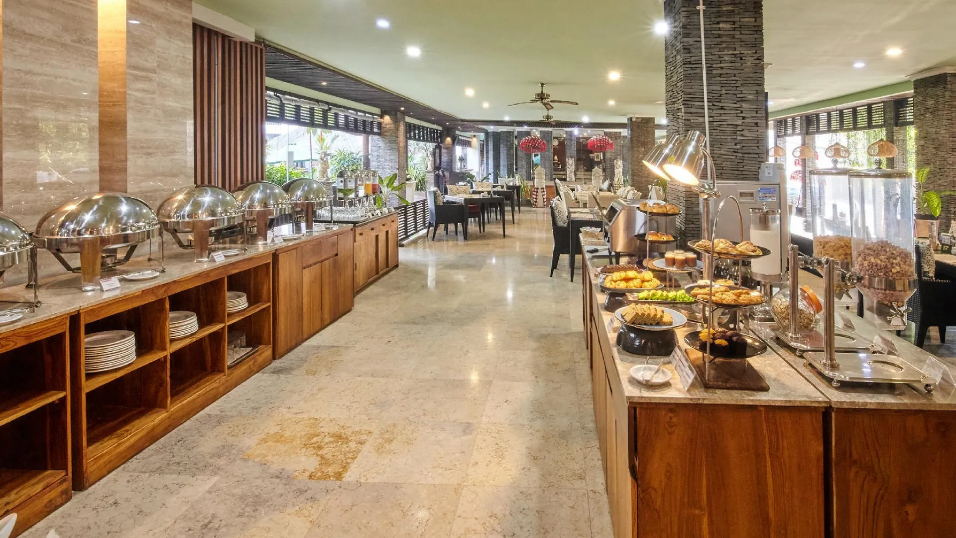 발리 더 로카 르기안 리조트 앤 스파 3성급 호텔 외관