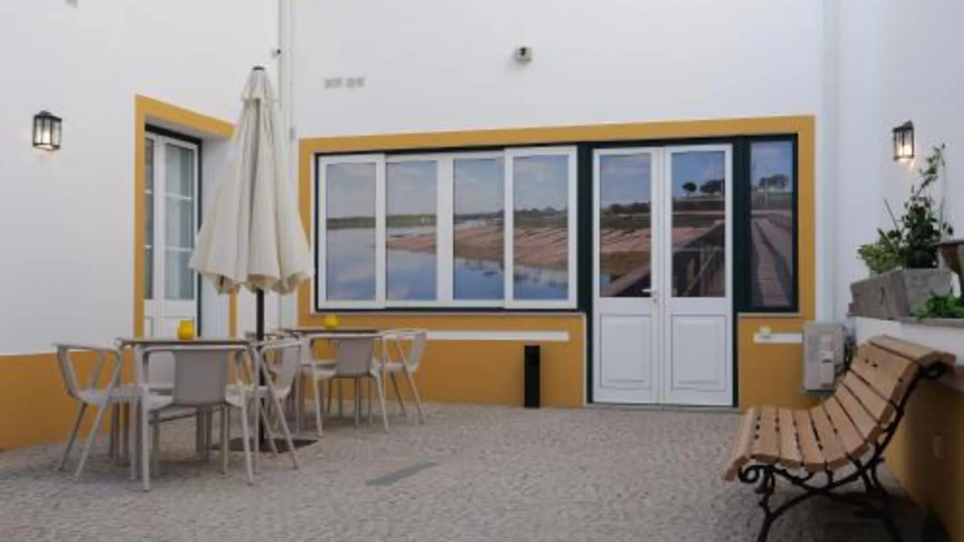 모우라오 Casa dos Lacerdas 4성급 게스트하우스 레스토랑