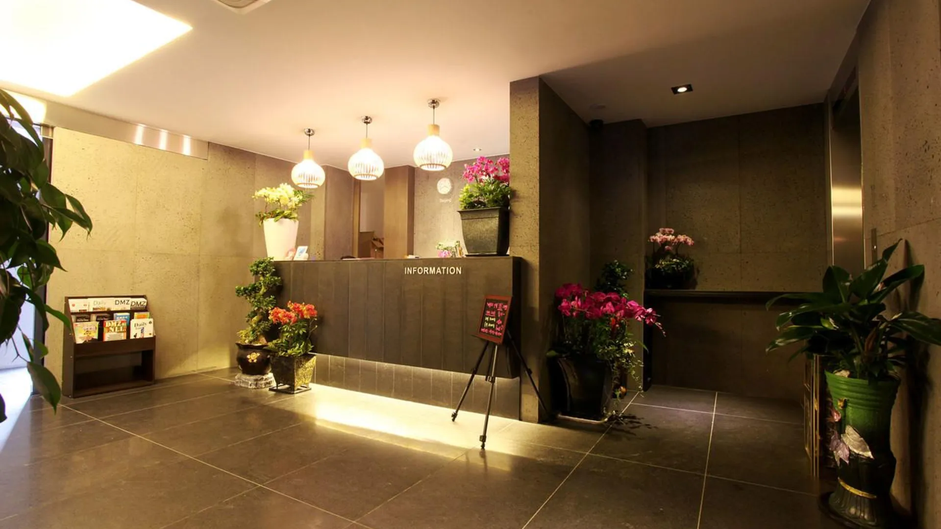 서울 레몬트리호텔 종로 호텔 로비