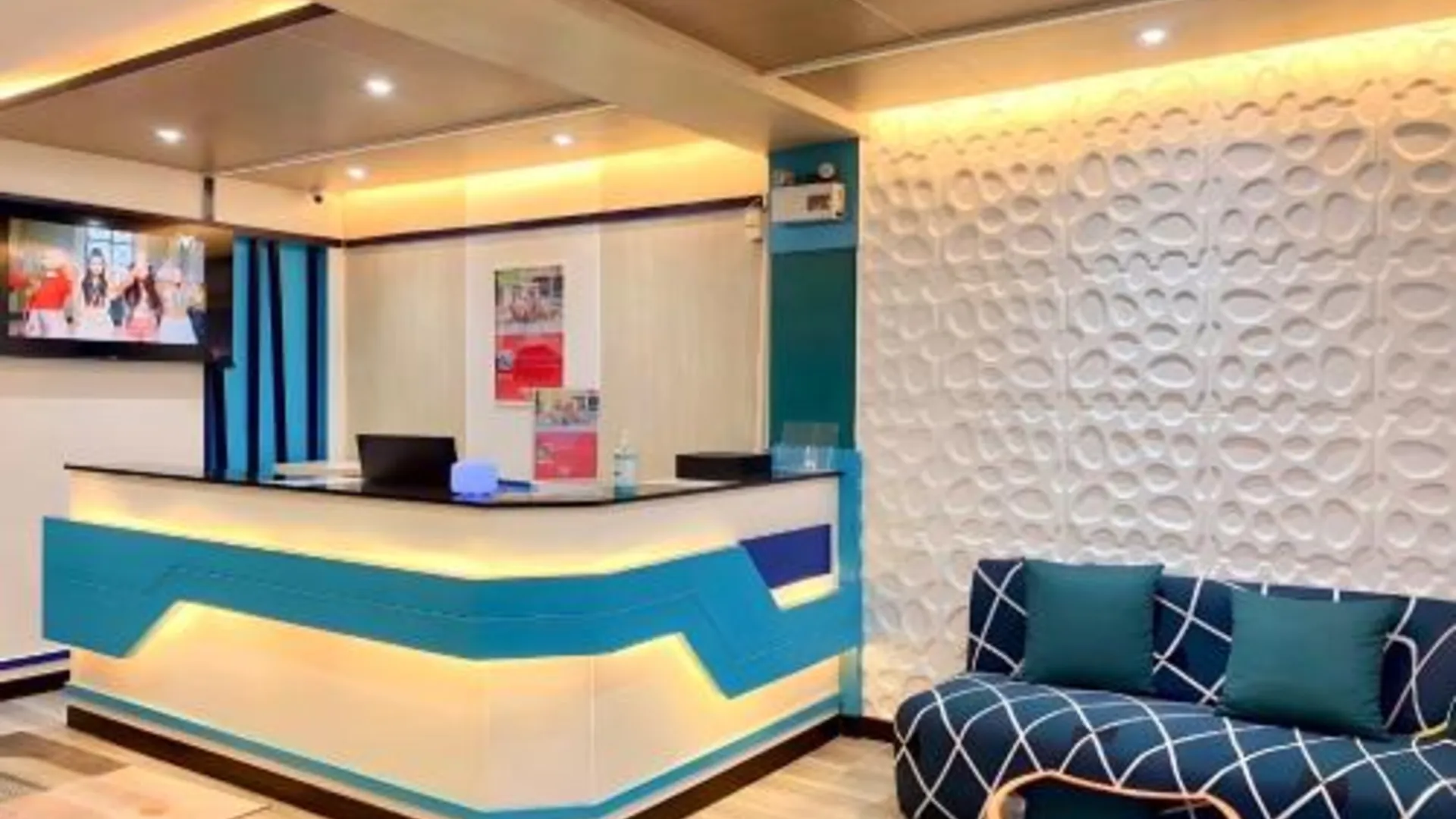 푸켓 아이체크 인 칠 빠통 3성급 호텔 외관