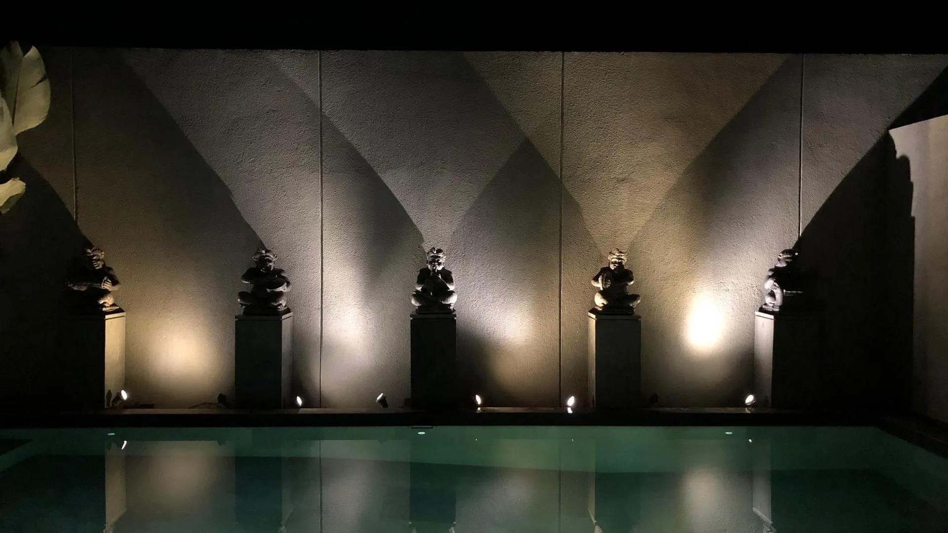 발리 디생텀 빌라.  어 퍼펙트 플레이스 투 스테이 인 발리 5성급 싱글룸 객실