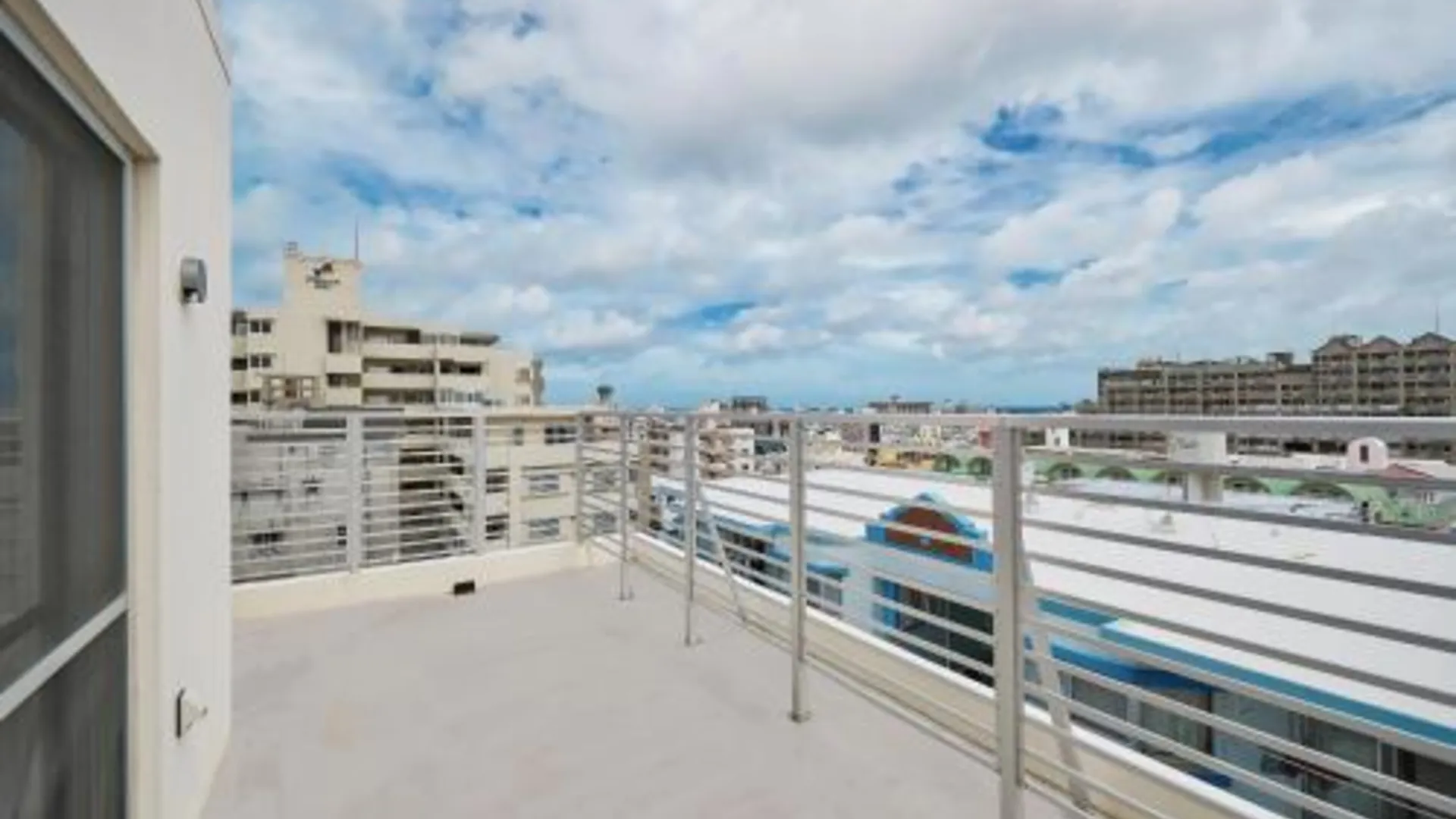 오키나와 본섬 테라스 리조트 신토신 - 오키나와 메인 아일랜드 2성급 호텔 외관