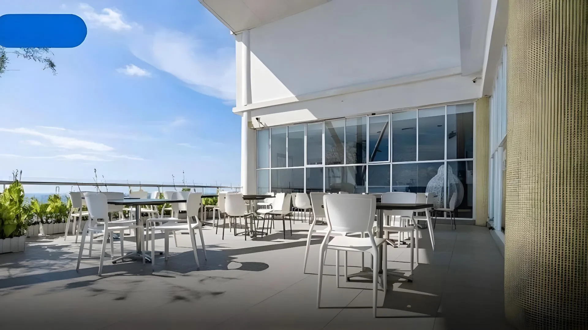 마카사르 카레보시 프리미어 마카사르 4성급 호텔 수영장