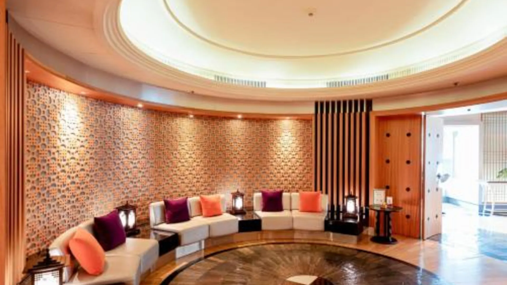 방콕 파툼완 프린세스 호텔 5성급 호텔 외관