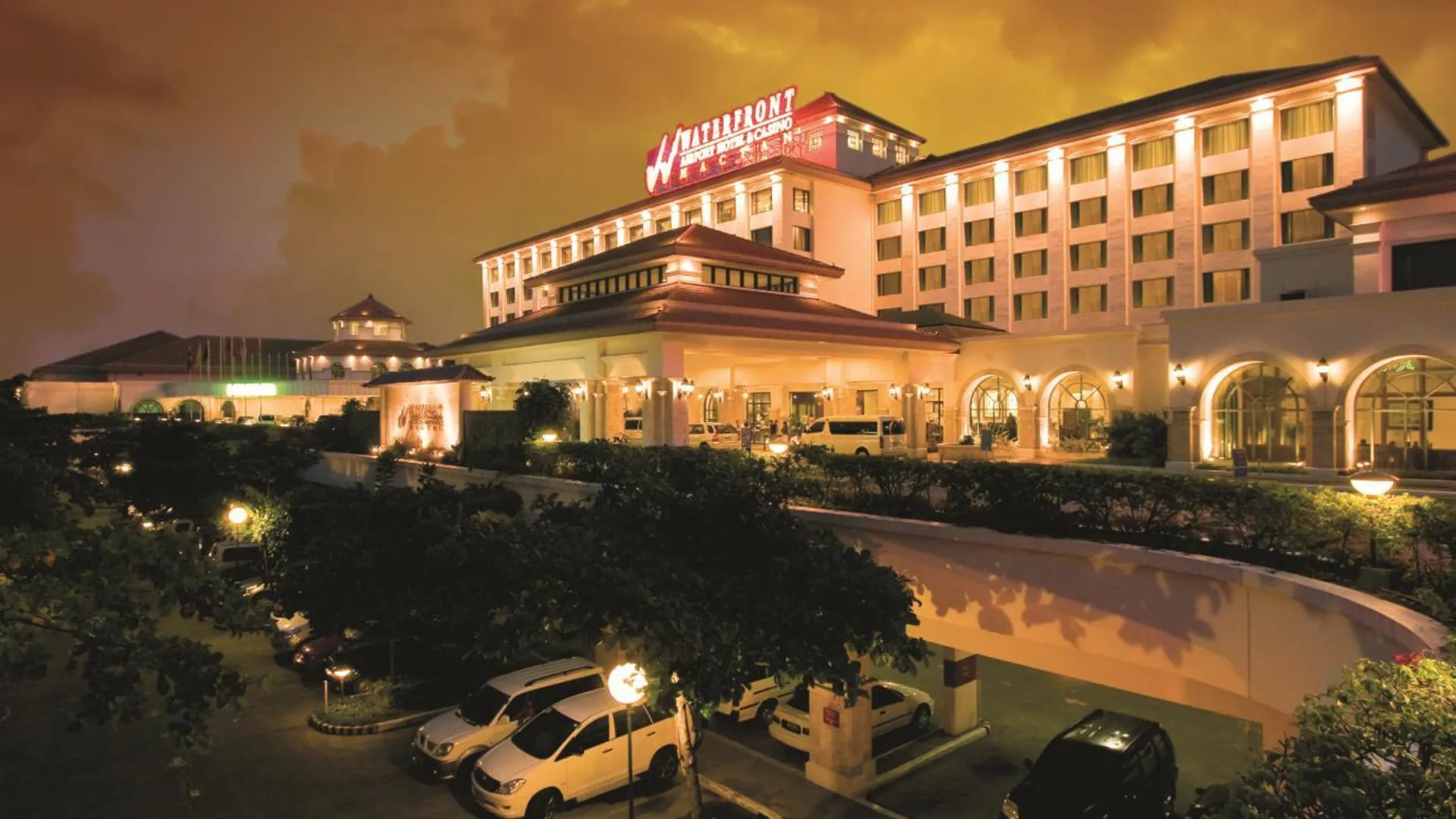 세부 워터프런트 에어포트 호텔 앤 카지노 막탄 4성급 호텔 객실