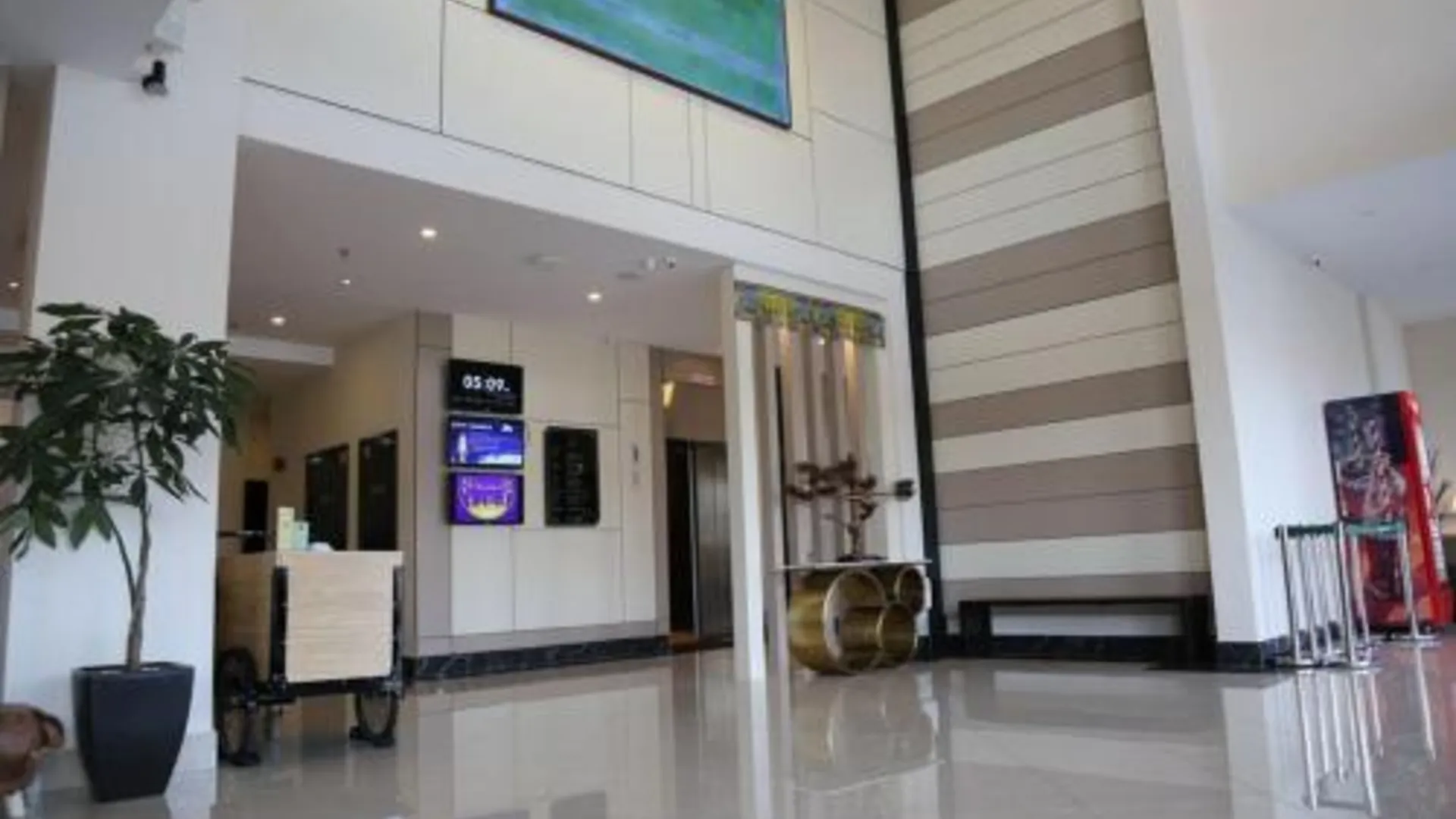 틀룩인탄 리버텔 3성급 호텔 레스토랑