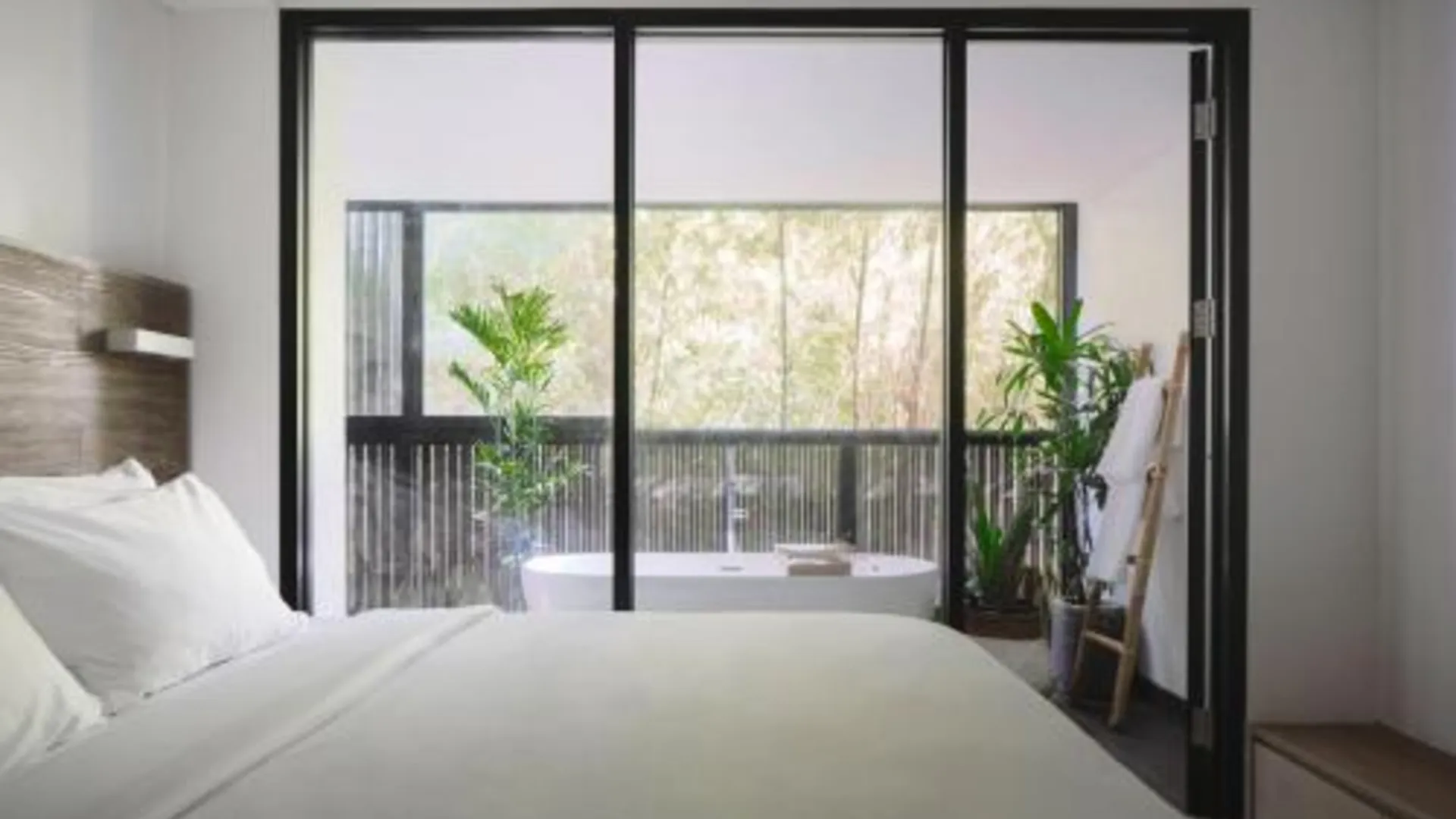 발리 로이즈 인 발리 4성급 호텔 스위트룸