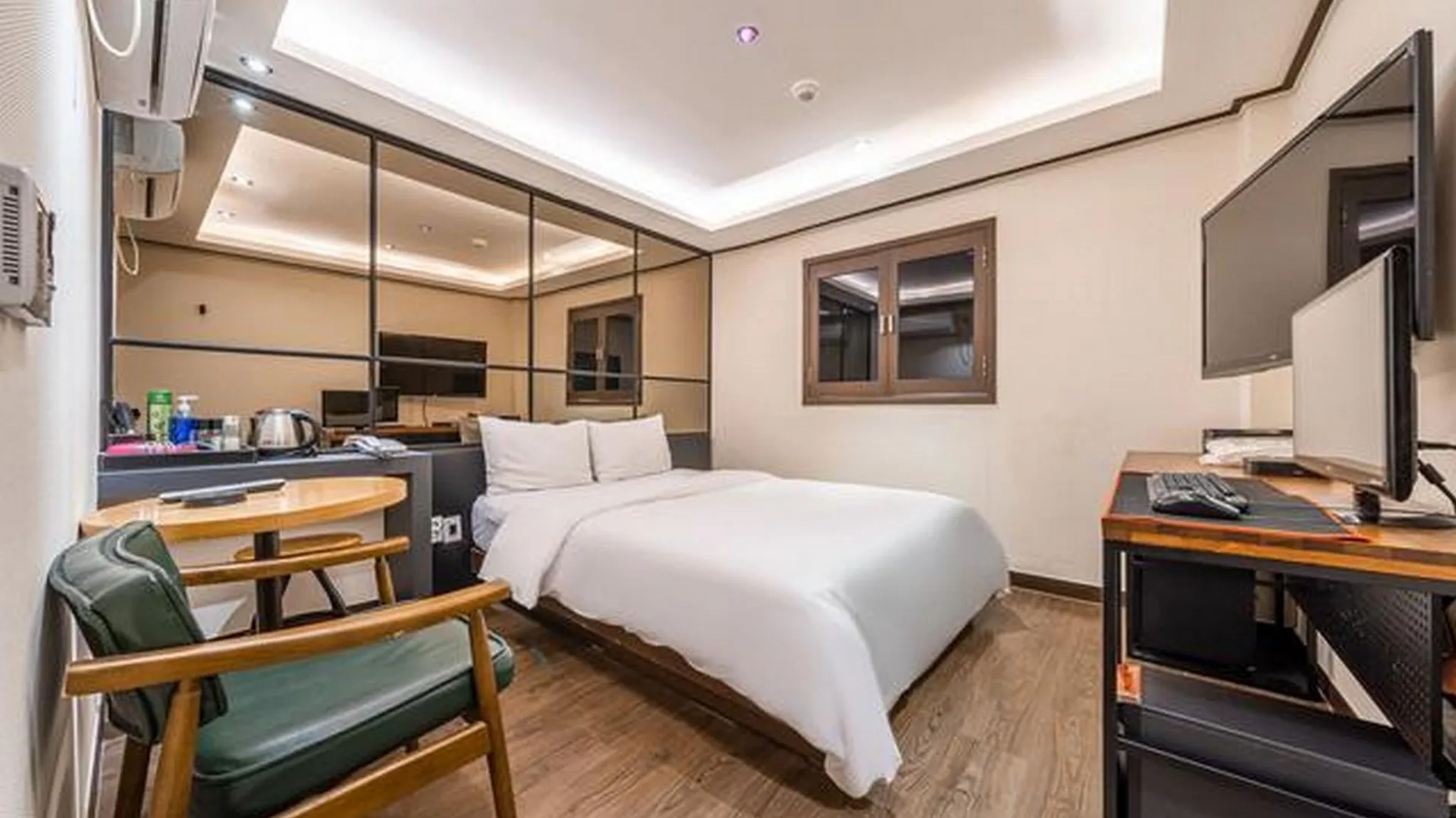 서울 건대 샐몬 3성급 호텔 객실