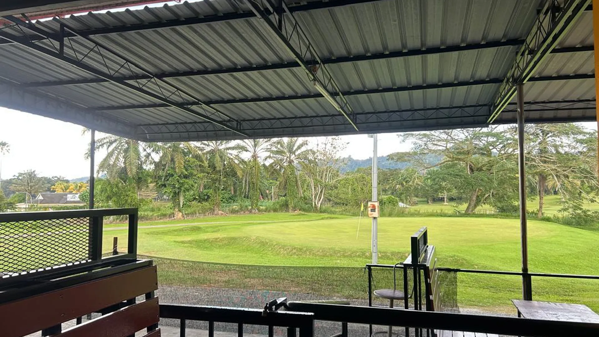 픙칼란 훌루 HNM GOLF HOTEL 3성급 호텔 로비