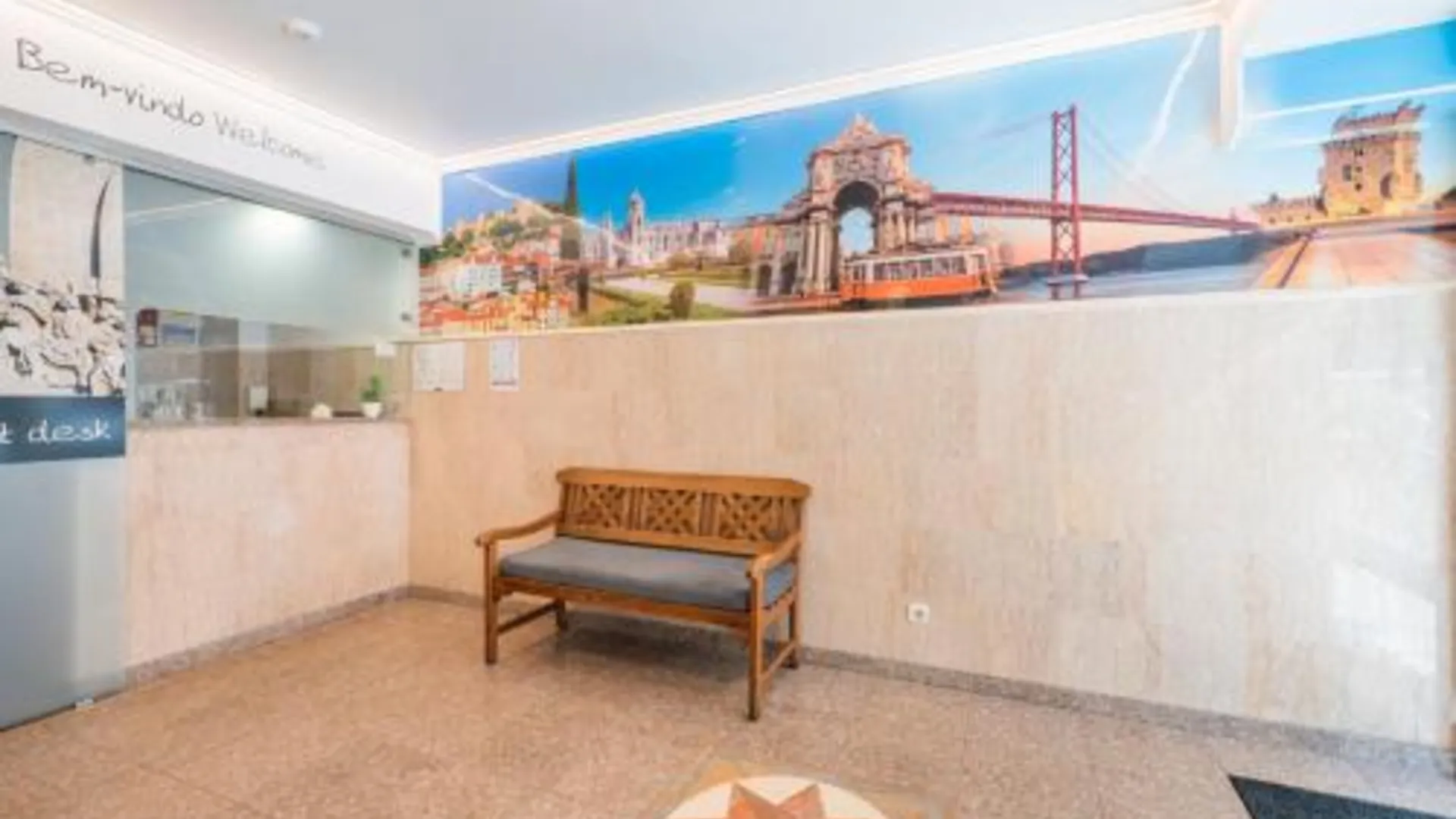 리스본 노르테 게스트하우스 3성급 호텔 수영장