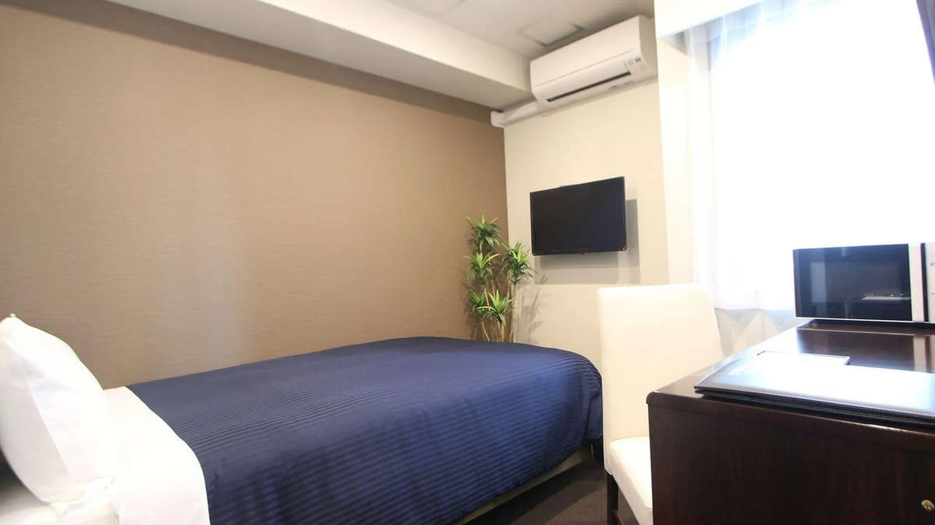 오사카 호텔 라이브맥스 우메다 도야마 2성급 호텔 스위트룸