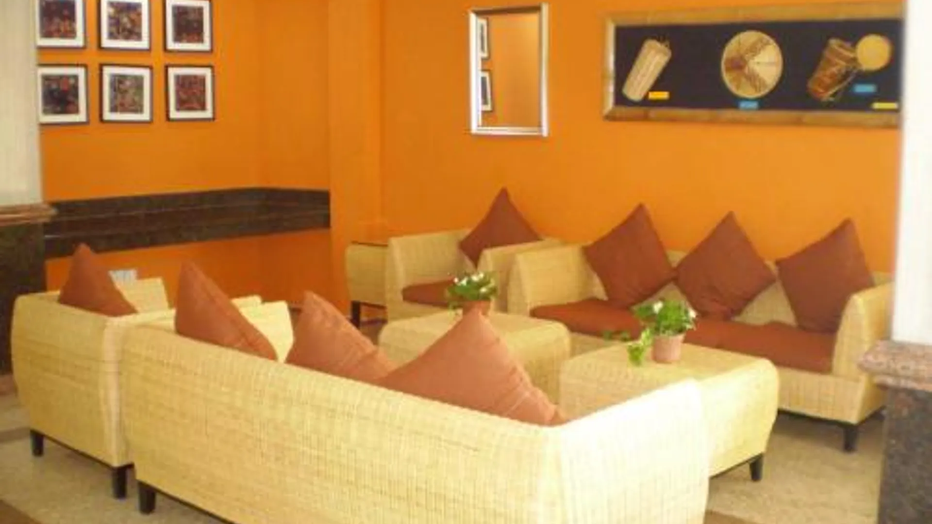 코타키나발루 탕 다이너스티 로지 투아란 2성급 호텔 외관