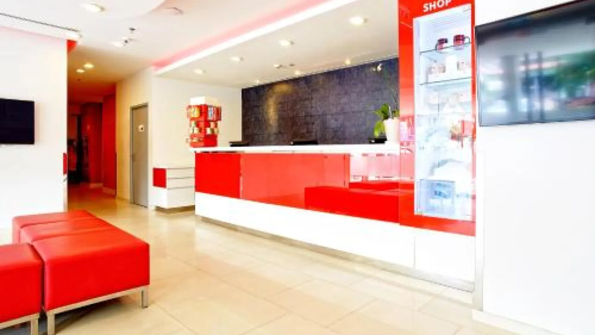 푸켓 이지 플래닛 푸켓, 파통 3성급 호텔 외관