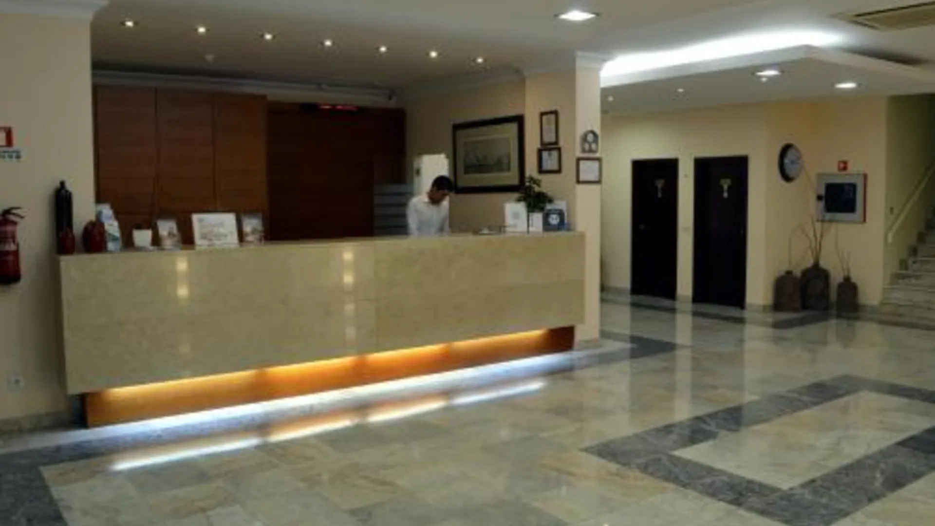 빌라 레알 데 산토 안토니오 Hotel Apolo 3성급 호텔 수영장