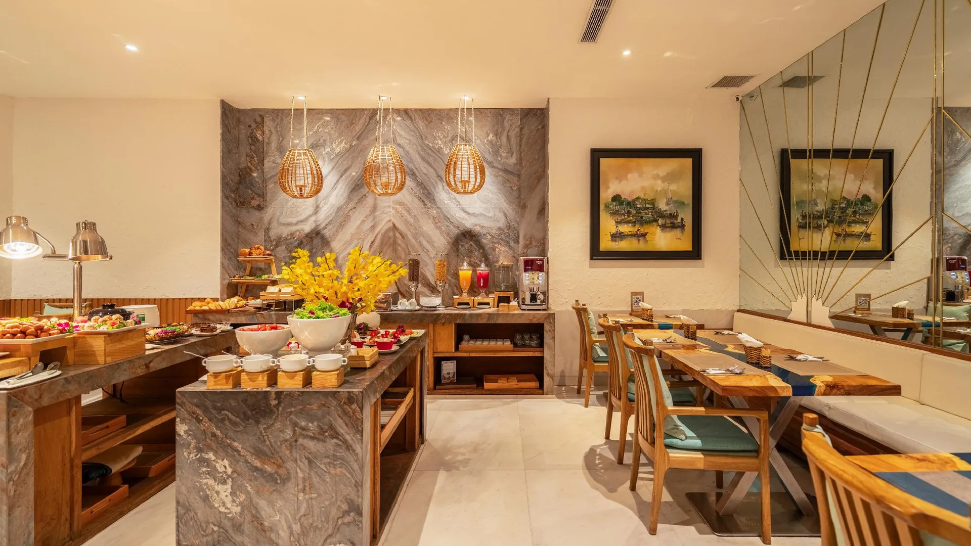 호치민 A&Em 아트 호텔 4성급 호텔 수영장