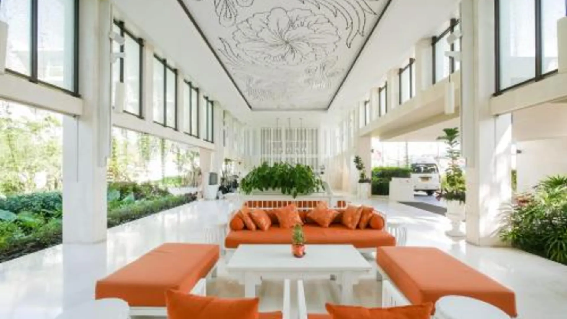 푸켓 프라우드 푸켓, 나이양 비치 4성급 호텔 로비