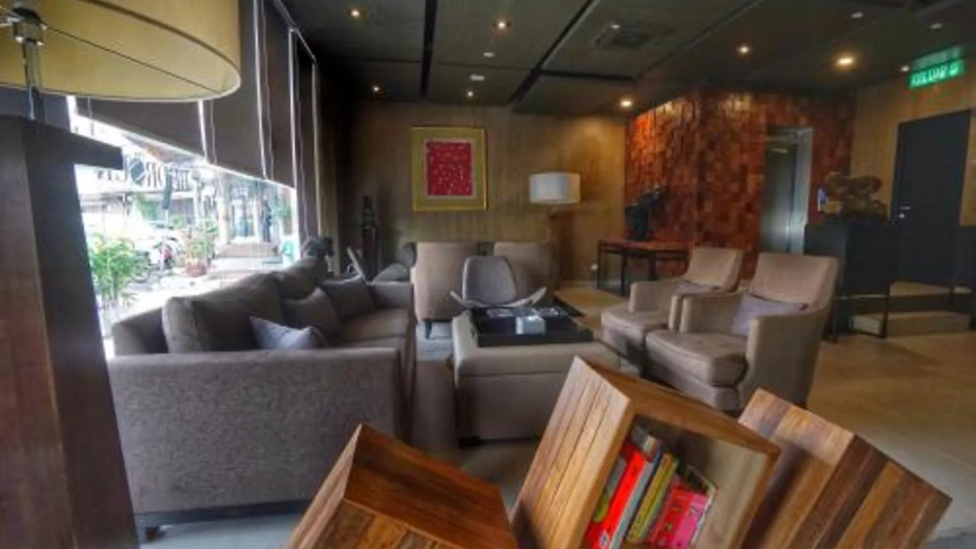 이포 베드락 호텔 3성급 호텔 로비