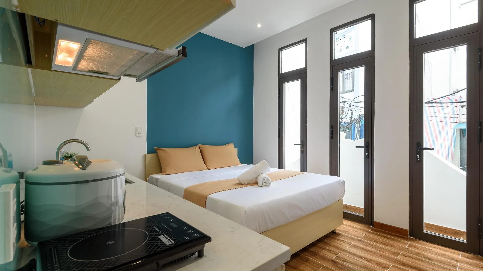 호치민 코즈룸 홈즈 - 준 코너 3성급 게스트하우스 스위트룸