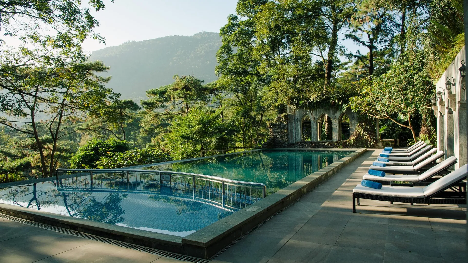 하노이 멜리아 바비 마운틴 리트리트 4성급 호텔 외관