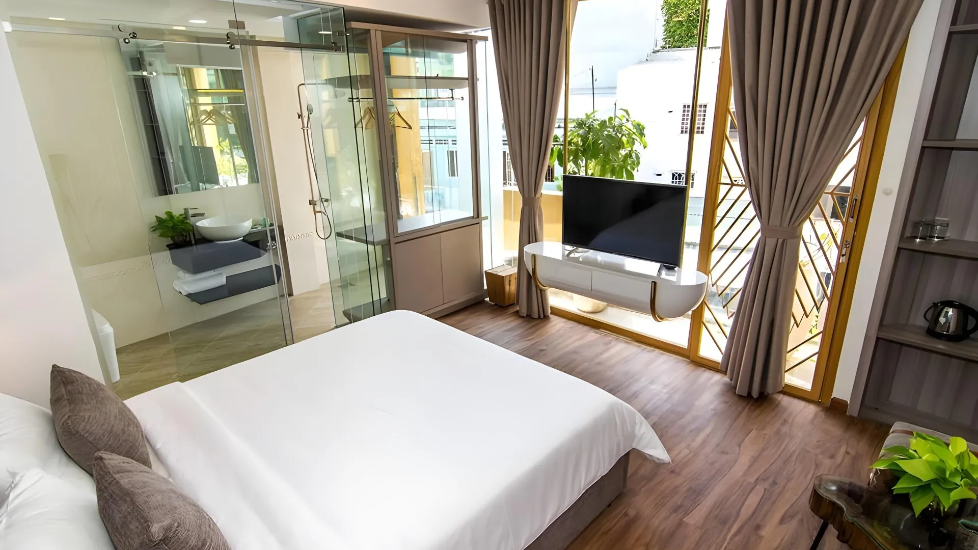 호치민 티엔 쭝 호텔 사이공 1성급 호텔 스위트룸