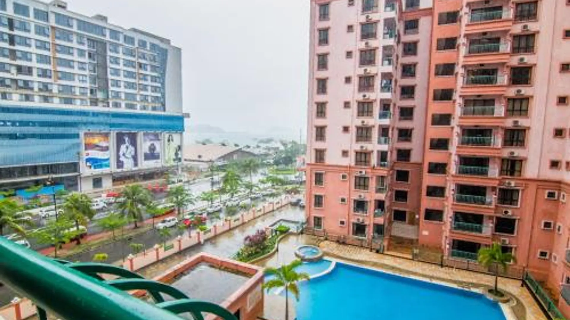 코타키나발루 마리나 트래블러스 스위트 @ 마리나 코트 리조트 콘도 5성급 게스트하우스 외관