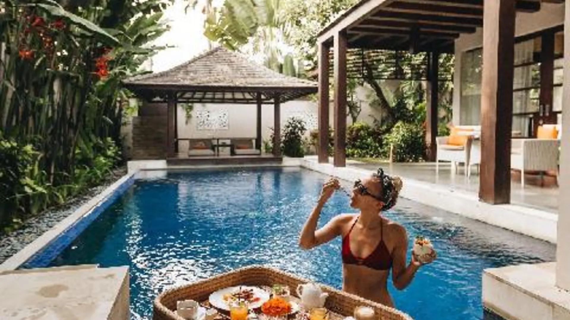 발리 알라야 데다운 쿠타 5성급 호텔 스위트룸